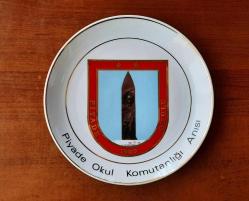 PİYADE OKUL KOMUTANLIĞI ASKERİ PORSELEN TABAK - PLAKET  - ROZET - MADALYON NADİR ÇIKAR B9116