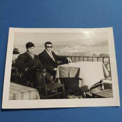 KRT100--İKİ ADET BOĞAZ MANZARALI ÇAY BAHÇESİ FOTOĞRAFI