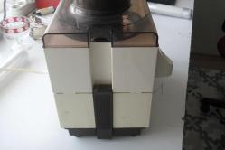 GIRMI İL NATURİSTA KATI MEYVE SIKACAGI  CALISIYOR PARÇA AMACLI     (BÜYÜK RAF