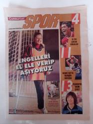Cumhuriyet Spor Gazetesi - 9 Aralık 2008 - Engelleri El Ele Verip Aşıyoruz - Altın Çocuk Cristiano Ronaldo - Beşiktaş'ta Değişim Rüzgarı - Türk Telekomun Demir Çekiç'i