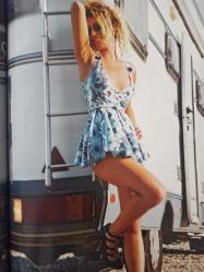 Esquire Dergisi- Ağustos 2009- Vedat Okyar- Catherine Pinguet- Özge Ulusoy- Ben Affleck- Pınar Aydın- Semih Saygıner- Ediz Hun- Bar Refaeli- Stil Sayfaları