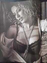 Esquire Dergisi- Ağustos 2009- Vedat Okyar- Catherine Pinguet- Özge Ulusoy- Ben Affleck- Pınar Aydın- Semih Saygıner- Ediz Hun- Bar Refaeli- Stil Sayfaları