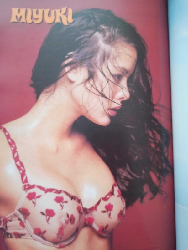 Porno filmlarni yuqori sifatli tarjima bilan tomosha qiling Kechasi jinsiy aloqa poyga video