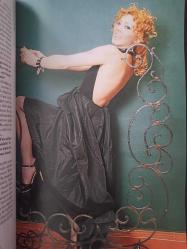 Max Dergisi- Ocak-Şubat 2001- Ricky Martin- Sibel Gökçe- Radiohead- Helmut Newton- Arnold Schwarzenegger- Rüzgarlı Bayır- Takvimler- Var Ama Yok- Fitness Zamanı