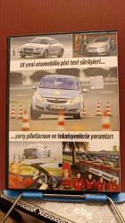 AUTO SHOW FORD AVRUPA'NIN 1 NUMARALI OTOMOBİLİ 2007 /18 YENİ OTOMOBİLİN PİST TEST SÜRÜŞLERİ , YARIŞ PİLOTLARININ VE TEKNİSYENLERİN YORUMLARI - DVD