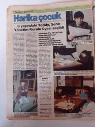 Pazar Sabah Magazin Gazetesi - 4 Şubat Pazar - Sayı 22 - Üyeliği Yok Dernekler Kanununa Bağlı Değil Zorla Girilmez İstenildiği Zaman Çıkılmaz Sosyete - Mustafa Kemal Atatürk - İsmet İnönü - Süleyman Demirel - Turgut Özal - La Lambada Hep Vardı