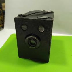F3---1935 KODAK İNGİLTERE ÜRETİMİ SIX-20'BROWNIE JUNIOR ANTİKA FOTOĞRAF MAKİNASI