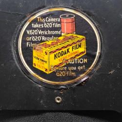 F3---1935 KODAK İNGİLTERE ÜRETİMİ SIX-20'BROWNIE JUNIOR ANTİKA FOTOĞRAF MAKİNASI