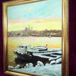 VINTAGE KARLAR ALTINDA İSTANBUL HALİÇ MANZARALI ALTIN VARAK AHŞAP ÇERÇEVELİ BÜYÜK EBAT İMZALI YAĞLIBOYA RESİM