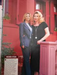 Alem Magazin Dergi 5 mayıs 1999 ünlü anneler ve birtaneleri Esin Eymen Demirören,Nalan Mina Moriva,Celal Verda Oensi,Şükran Aslı Berker,Nermin Cazım Bezmen,Nesrin Tuğçe Eyilik