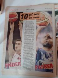 Cumhuriyet Spor Gazetesi - 9 Eylül 2008 - Semih Şentürk Fotoğrafı - Atlar Havuzda - Suni Çimde Suni Futbol - Kemal Aslan Fenerbahçe'den Körfez'e- Tekvandonun Pekin Kraliçesi Azize Tanrıkulu