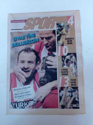 Cumhuriyet Spor Gazetesi - 23 Aralık 2008 - Sivas Yine Doludizgin - Fenerbahçe Ülker'in Dönüşü - Filede Devre Arası - Zirvenin Ortağı Çok - Süper Lig'in Raporu İlk Bölümün En'leri