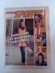 Cumhuriyet Spor Gazetesi - 9 Aralık 2008 -  George Best'in Yolunda -Engelleri El Ele Verip Aşıyoruz - Altın Çocuk Cristiano Ronaldo - Beşiktaş'ta Değişim Rüzgarı - Türk Telekomun Demir Çekiç'i