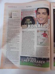 Cumhuriyet Spor Gazetesi - 9 Aralık 2008 -  George Best'in Yolunda -Engelleri El Ele Verip Aşıyoruz - Altın Çocuk Cristiano Ronaldo - Beşiktaş'ta Değişim Rüzgarı - Türk Telekomun Demir Çekiç'i