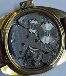 İSVİÇRE ANTİK VIALUX MARKA KURMALI ÇOK BAKIMLI MUHTEŞEM ORİJİNAL SARI AKSAMLARI ALTIN KAPLAMA TAKVİMLİ BAYAN KOL SAATİ BB2YY1