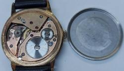 İSVİÇRE HİSLON MARKA ORİJİNAL AKTİF KURMALI HARİKA BAKIMLI ANTİK SARI AKSAMLAR ALTIN KAPLAMA KOL SAATİ RR2AA3