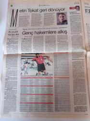 Cumhuriyet Spor Gazetesi - 8 Eylül 2004 - Sayı 43 - A Milli Takım Fotoğrafı - Bizim Jay Jay Okocha Bolton'dan Mutlu - Beşiktaş İçin Kaçan Fırsat İbrahimoviç - Fenerbahçe Başkanı Aziz Yıldırım Despot