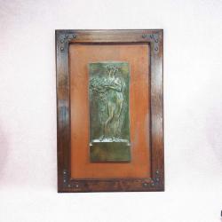 ANTİKA BRONZ GÖRÜNÜMLÜ LEONARDO BISTOLFI FEMALE ALLEGORY ÜÇ BOYUTLU KADIN TASVİRLİ AHŞAP ÇERÇEVELİ HEYKEL PANO