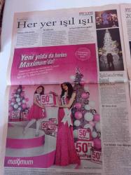 Cumhuriyet Yılbaşı Gazetesi - 26 Aralık 2009 - Son James Bond Kızı Takvimde - Akşamdan Kalmalara Ayılma Rehberi - İnadına Eğlence - Işıklandırma Hayal Gücüdür - İstinye Park - Akmerkez