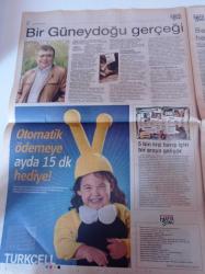 Cumhuriyet Haftasonu Gazetesi - 11 Ekim 2008 - Sayı 124 - Hareket Eden Fotoğraflara Bakmak Gibi - Murat Han - Hande Dane Fotoğrafı - Sevimli Bir Psikopat Olsam - Sinema Dünyasında İpler Gerildi - Barış Pirhasan
