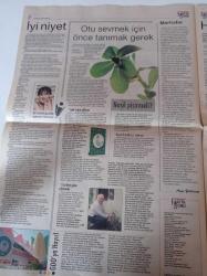 Cumhuriyet Haftasonu Gazetesi -:25 Temmuz 2009 - Sayı 165 - Baldan Tatlı Şavşat,Hindistan’ı karıştıran Güzel Kadın-Şişman,Lezbiyen ve Seks Sembolü,Yaramaz Bir Kız Beth Ditto- Nil Erkoçlar - Baldan Tatlı Hintli Savita Bhabhi- Şebnem Sönmez