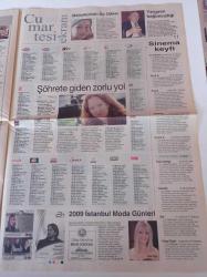 Cumhuriyet Haftasonu Gazetesi -:25 Temmuz 2009 - Sayı 165 - Baldan Tatlı Şavşat,Hindistan’ı karıştıran Güzel Kadın-Şişman,Lezbiyen ve Seks Sembolü,Yaramaz Bir Kız Beth Ditto- Nil Erkoçlar - Baldan Tatlı Hintli Savita Bhabhi- Şebnem Sönmez