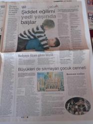Cumhuriyet Haftasonu Gazetesi - 11 Temmuz 2009 - Beyoğlu'nda Feshaneleştirme Operasyonu - Güler Kazmacı Fotoğrafı - Düşünen Adama Selam Olsun - Gangsterler Zamanı