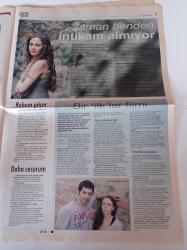 Cumhuriyet Haftasonu Gazetesi -Ekim 2009 - Gizem Soysaldı Fotoğrafı - Portakal'dan Yeni Dalga'ya Selam - Nilüfer Açıkalın Zaman Benden İntikam Alıyor - Serseri Aşıklar