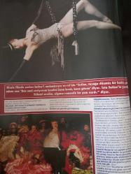 Alem Magazin Dergi 24 Ekim 2001 Tarkan,Tom Cruise,Nicolas Kidman,İmren Aykut,Sema Çelebi,Neşe erberk,Zerrin Bilmer,Banu Aksoy,Ayşe Soysal,Semra Tümen,Candan kıramer,Feryal gulman,Cem boynerFaruk sarac