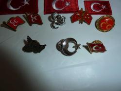 MİLLİYETÇİ HAREKET PARTİSİ MHP ve BAYRAK ROZETİ KUMAŞ TÜRK BAYRAĞI ARMASI 20 ADET HEPSİ SIFIR