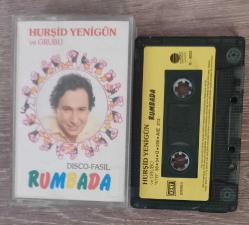 HURŞİD YENİGÜN VE GRUBU - RUMBADA , DISCO-FASIL ( KAĞIT BASKI ) / KASET