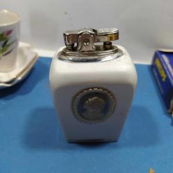 P14---PORSELEN KAİDELİ BENZİNLİ MASA ÇAKMAĞI