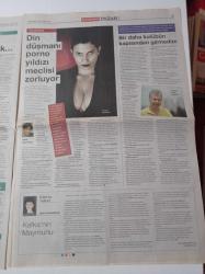 Cumhuriyet Pazar Gazetesi - 3 Haziran 2012 - Sayı 1367 - Angelina Jolie ve Brad Pitt Fotoğrafı - Jennifer Lopez - Marilyn Monroe - Siyasi Porno- Sporcu Aktör Murat Tavman