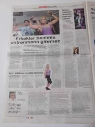 Cumhuriyet Pazar Gazetesi - 22 Nisan 2012- Sayı 1361 - Erkan Oğur Fotoğrafı - Kapalı Devre Tiyatro - F Tipi Vahşet - Gizem Soysaldı- Hüseyin Karabey - Ezel Akay Sırrı Süreyya Önder