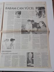 Cumhuriyet Pazar Gazetesi - 15 Ağustos 2004 - Sayı 960 - Arzu Yanardağ - Babam Can Yücel - Tarih Vakfı - Barışa Rock Ya Da Rock'n Coke