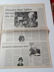 Cumhuriyet Pazar Gazetesi - 17 Ekim 2004 - Sayı 969- Kadınları Seviyorum-İşyerinde Duygusal Saldırı,Mobbing- Mehmet Güleryüz Ve Atıf Yılmaz Fotoğrafı - Grup Yorum & Sultana - Rosie Pinhas Delpuech - Tüvid Kadife İpek - Çöl Kraliçesi Gertrude Bell