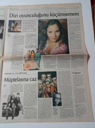 Cumhuriyet Pazar Gazetesi - 10 Ekim 2004 - Sayı 968 - Almila Uluer Fotoğrafı - Yazı Tura Filmi - Uğur Yücel - Kenan İmirzalıoğlu - Olgun Şimşek - Kadir İnanır - Bob Dylan