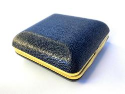 ALMAN JERGER YENİ AYARINDA ANTİKA SEYAHAT SAATİ- KURMALI ALARMLI ÇALAR SAAT , BAKIMLARI YAPILMIŞ OLUP, BÜTÜN AKSAMLARI TAM ORJİNAL ZAMAN TUTUŞLARI GAYET İYİDİR .