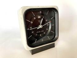 Shangaı ANTİK KURMALI ALARMLI ÇALAR SAAT , BAKIMLARI YAPILMIŞ OLUP, BÜTÜN AKSAMLARI TAM ORJİNAL ZAMAN TUTUŞLARI GAYET İYİDİR