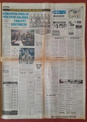 Tercüman Gazetesi 11 Ekim 1977 Denetim Kurulu Bugün DİSK'in Defterini İncelemeye Başlayacak,İstanbul Belediyesi DİSK Militanlarının Arpalığı Olmuştu,CHP İktidar Olamamanın AP İse Koalisyonun Sancılarını Çekiyor