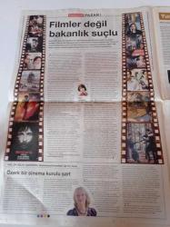 Cumhuriyet Pazar Gazetesi - 9 Ekim 2011 - Sayı 1333 - Şafak Pavey Fotoğrafı - PETA İçin Son Çare Porno - Filmleri Değil Kültür Politikalarını Tartışın - Dilek Koç Türküler İki Dilde