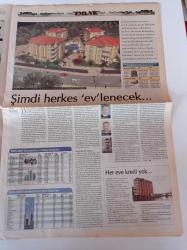 Cumhuriyet Pazar Gazetesi - 12 Haziran 2005 - Sayı 1003 - İsyanda Ve Reklamda Hiphop- Anneliğin Yaşı Var Mı - Pamuk Prenses Elmayı Neden Yedi - Garbage Türkiye'de