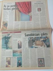 Milliyet Vitrin Gazetesi - 28 Kasım 1998 - Sayı 105 - Şarkıcı Yaşar Fotoğrafı - İtalya Out ABD İn - 1998 Yılı Market Fiyatları - Ralp Lauren - Calvin Klein - Tommy Hilfiger
