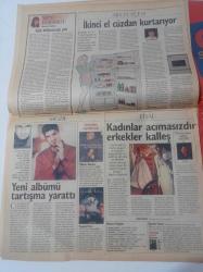 Milliyet Vitrin Gazetesi - 28 Kasım 1998 - Sayı 105 - Şarkıcı Yaşar Fotoğrafı - İtalya Out ABD İn - 1998 Yılı Market Fiyatları - Ralp Lauren - Calvin Klein - Tommy Hilfiger