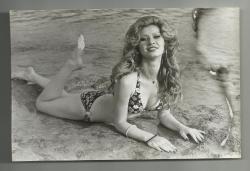 SİNEMA SANATÇISI ÜLKÜ ÖZEN GERÇEKTEN GÜZEL BİR KADIN ORİJİNAL SB FOTOĞRAF...