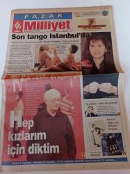 Milliyet Pazar Gazetesi - 11 Kasım 2001 - Son Tango İstanbul'da - Marlon Brando ve Maria Schneider Ünlü Sevişme Sahnesi - Yıldırım Mayruk Fotoğrafı - Ayşe Arman - Biri Bizi Gözetliyor - Kırmızı Değirmen Efsanesi