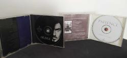 GEORGE MİCHEL 2 ADET CD ALBÜM. 1- OLDER , 2-PATİENCE. YURTDIŞI BASKI. KONDİSYON YÜKSEK KOLEKSİYONLUK. TÜRKİYE'DE TEK SATIŞ OLABİLİR