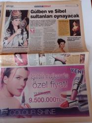 Milliyet Pazar Gazetesi - 25 Ağustos 2002 - Trabzonspor'un Güney Koreli Futbolcusu Lee Eul Yong Fotoğrafı - Rus Pop Grubu Tatu'yu Lezbiyen İmajı Ünlü Yaptı - Gülben Ergen - Yılmaz Erdoğan - Sibel Can