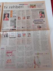 Milliyet Pazar Gazetesi - 25 Ağustos 2002 - Trabzonspor'un Güney Koreli Futbolcusu Lee Eul Yong Fotoğrafı - Rus Pop Grubu Tatu'yu Lezbiyen İmajı Ünlü Yaptı - Gülben Ergen - Yılmaz Erdoğan - Sibel Can