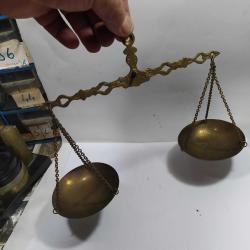 P70----DEKORATİF PİRİNÇ TERAZİ